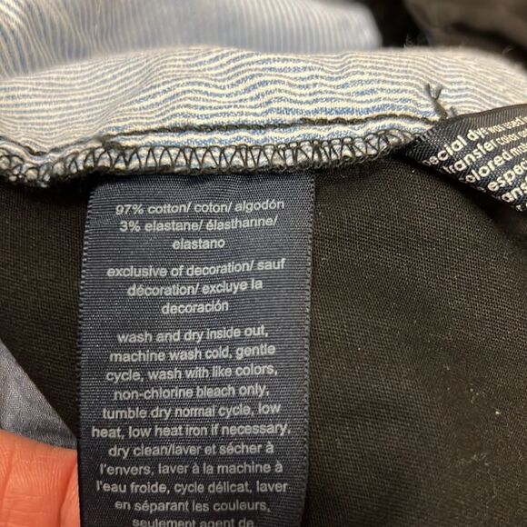 Tommy Hilfiger black fly front chino shorts. Size 12 - Picture 8 of 8